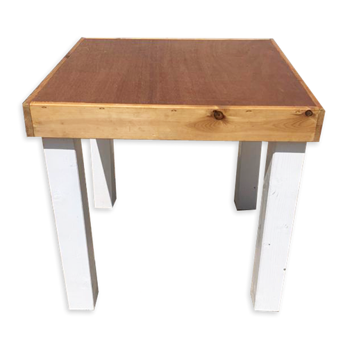 שולחן עץ טבעי רגליים לבנות 76/76 ס"מ