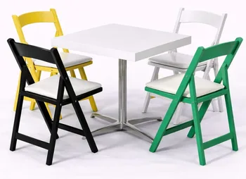 שולחן לבן רגל ניקל + 4 כסאות פסטל בצבעים